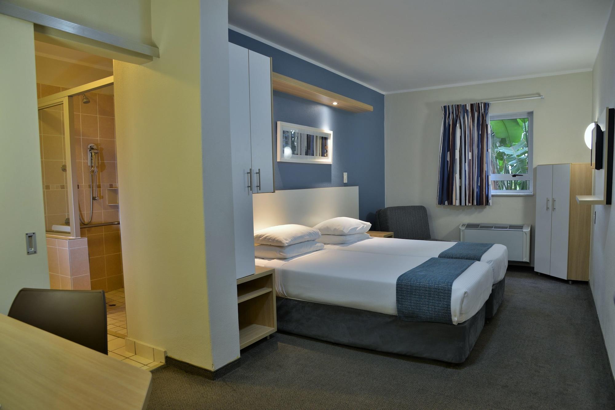 Hotel Road International Airport Cape Town