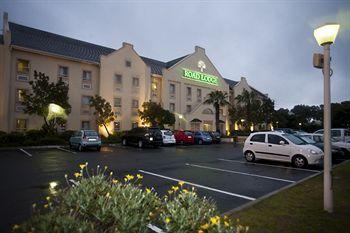 Road International Airport Cape Town